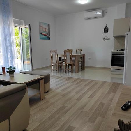One Bedroom Apartment Gogo With Private Parking Neum Kültér fotó