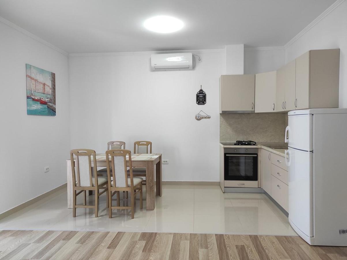 One Bedroom Apartment Gogo With Private Parking Neum Kültér fotó